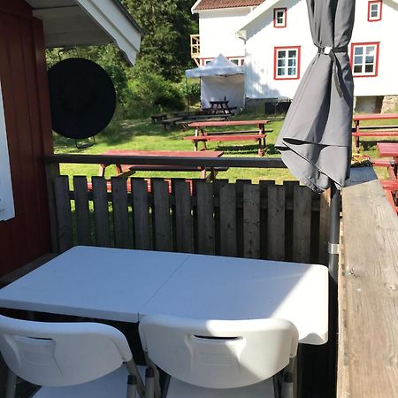 Bjoersjoeas Vildmark - Small Camping Cabin Close To Nature Olofstorp Екстериор снимка
