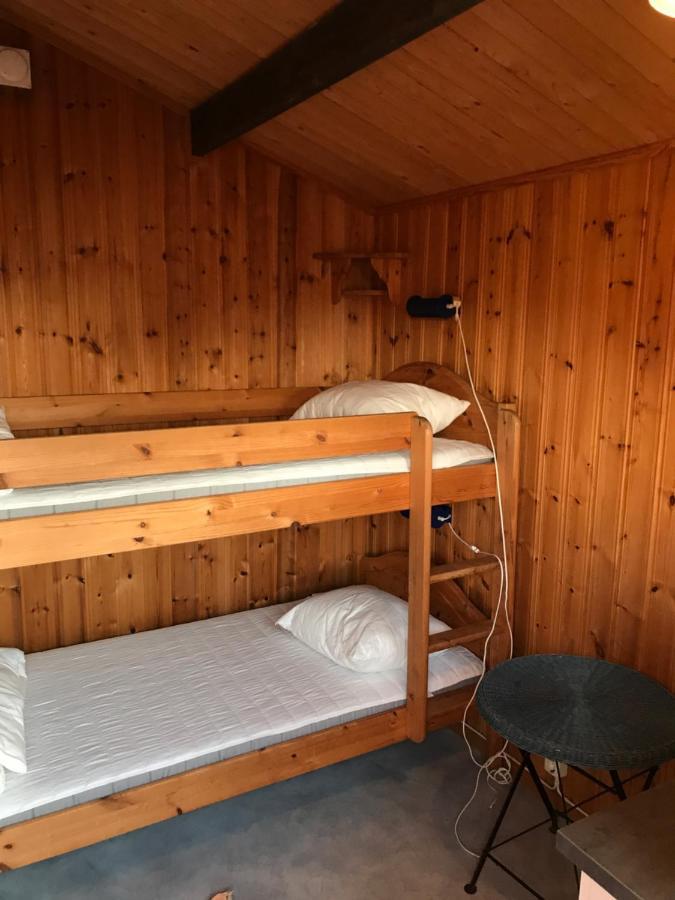 Bjoersjoeas Vildmark - Small Camping Cabin Close To Nature Olofstorp Екстериор снимка