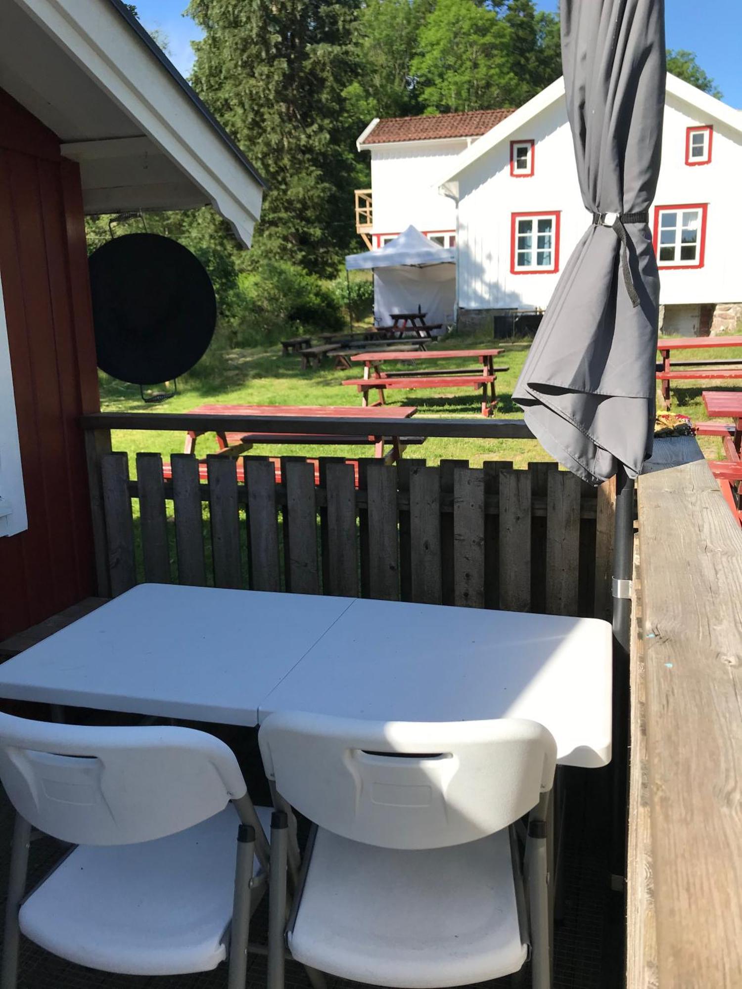 Bjoersjoeas Vildmark - Small Camping Cabin Close To Nature Olofstorp Екстериор снимка
